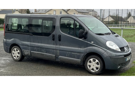 Renault Trafic 9 places